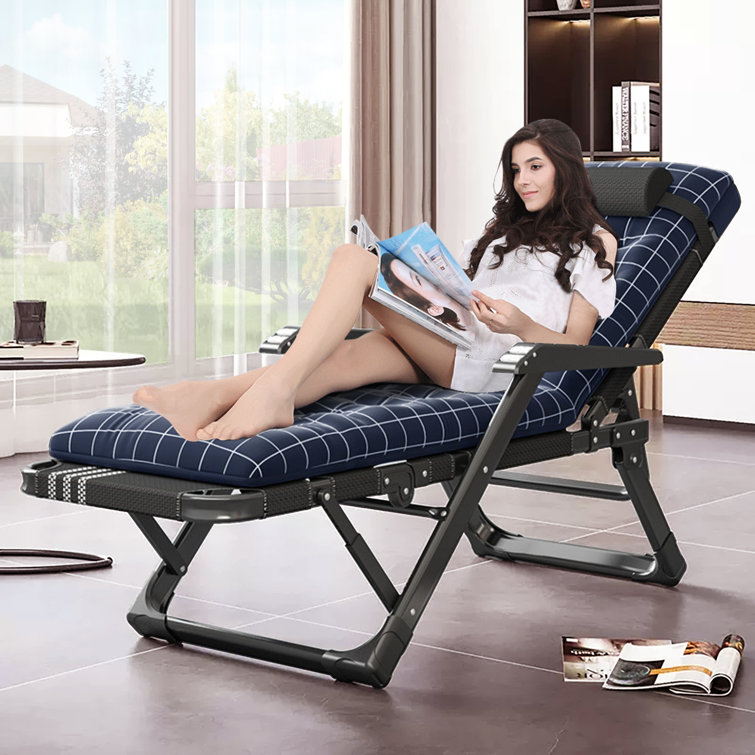 Foldable recliner on sale chair indoor